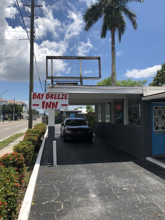 Bay Breeze Inn Bradenton Downtown المظهر الخارجي الصورة